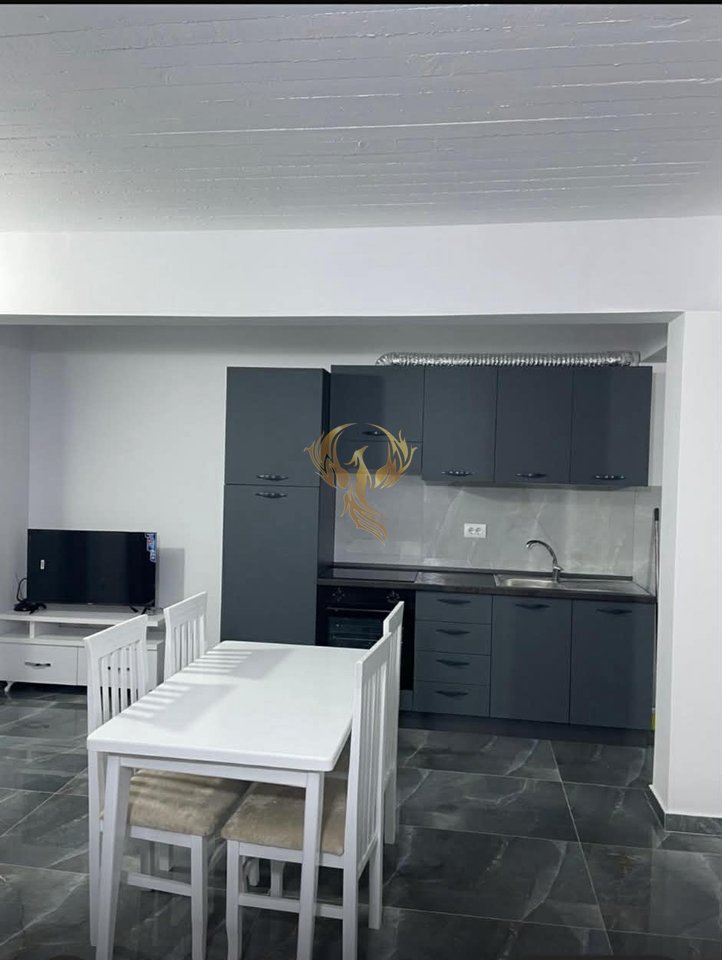 Jepet me qira Hyrje 1+1+bllk ne Astir