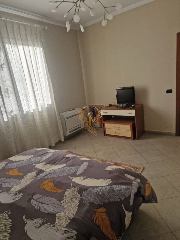 Affittasi ingresso 1+1 a Xhamllik