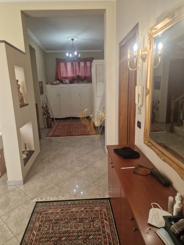 Affittasi ingresso 1+1 a Xhamllik