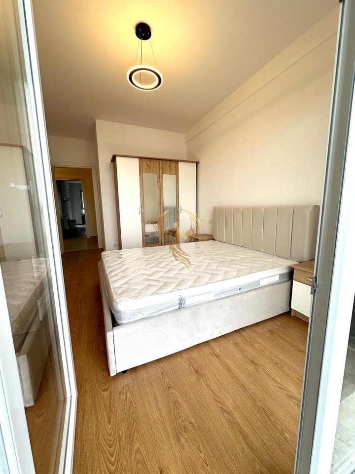 Jepet me qira Apartment 2+1+2 Bllk te Univers City