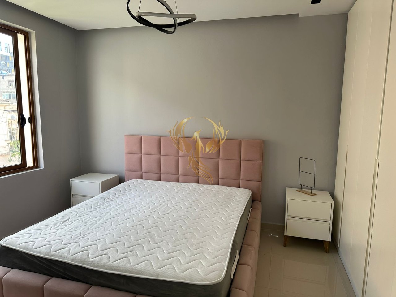 Jepet me qira Apartament 1+1 te Rr.Kavajes