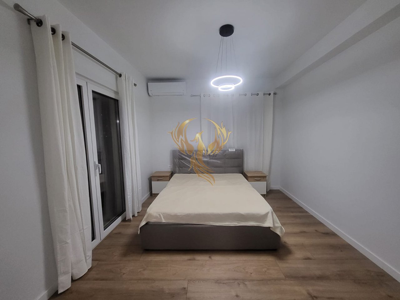 Jepet me qira Hyrje 1+1 te Ish Parku Autobusave