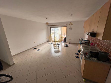 For Rent: 2+1+2+2 Balcony Apartment near Komuna e Parisit