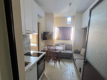 Jepet me Qera Hyrje 1+1 ne Qytet Studenti