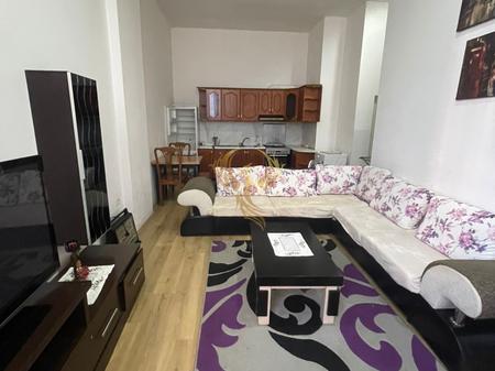 Shitet apartament 1+1 tek ne Fresk