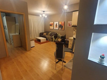 Si affitta appartamento 1+1 nel complesso Magnet 21 dicembre.