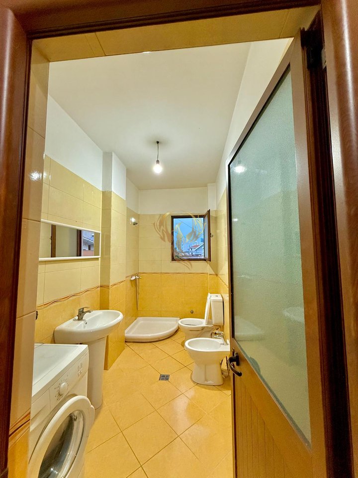 Jepet me Qera Apartament 1+1 te Inxhinieria Ndertimit