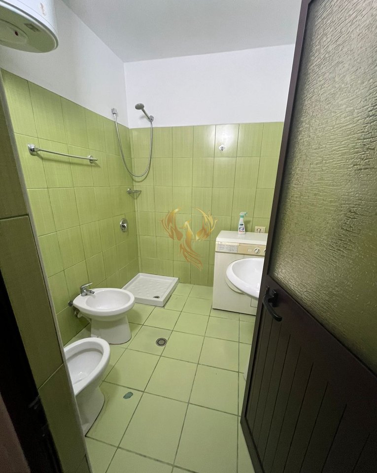 Jepet me Qera Hyrje 1+1 ne Qytet Studenti