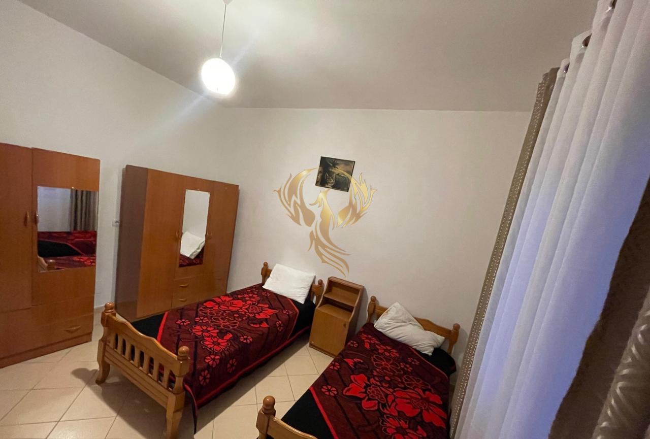 Jepet me Qera Hyrje 1+1 te Rruga e Elbasanit