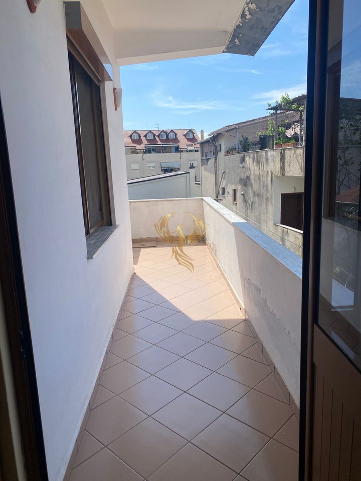 Affittasi ingresso 2+1 Fresk