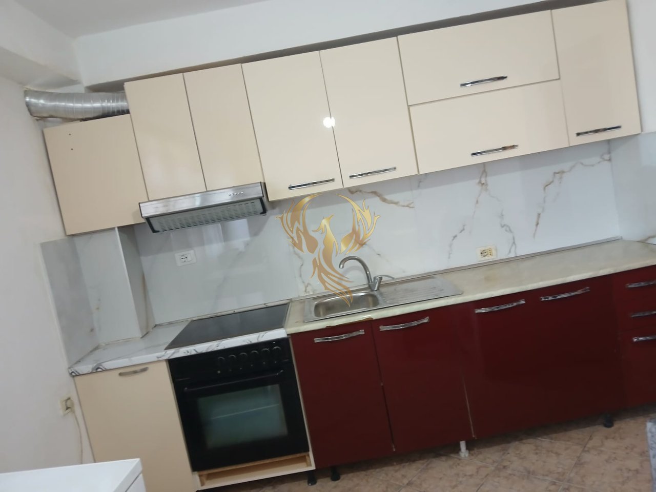 JEPET HYRJE 1+1 ME QERA TEK QYTET STUDENTI