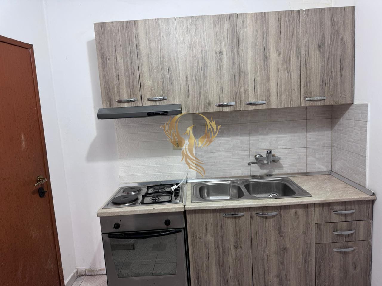 Jepet me Qera Apartament 1+1 ne Laprak