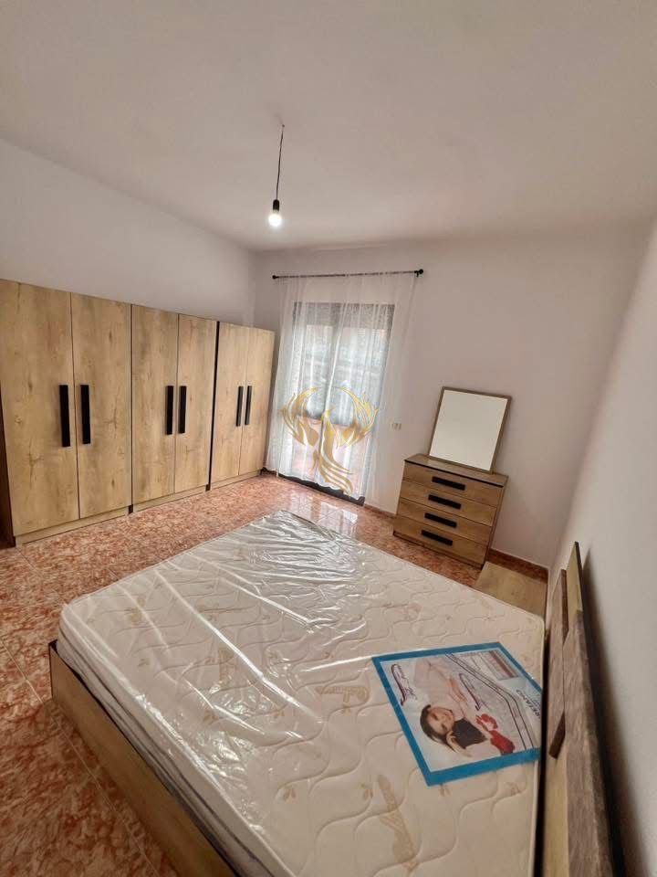 Jepet me qira Hyrje 2+1 ne Misto Mame