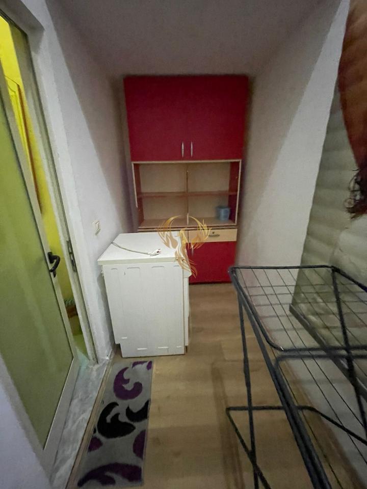 Shitet apartament 1+1 tek ne Fresk