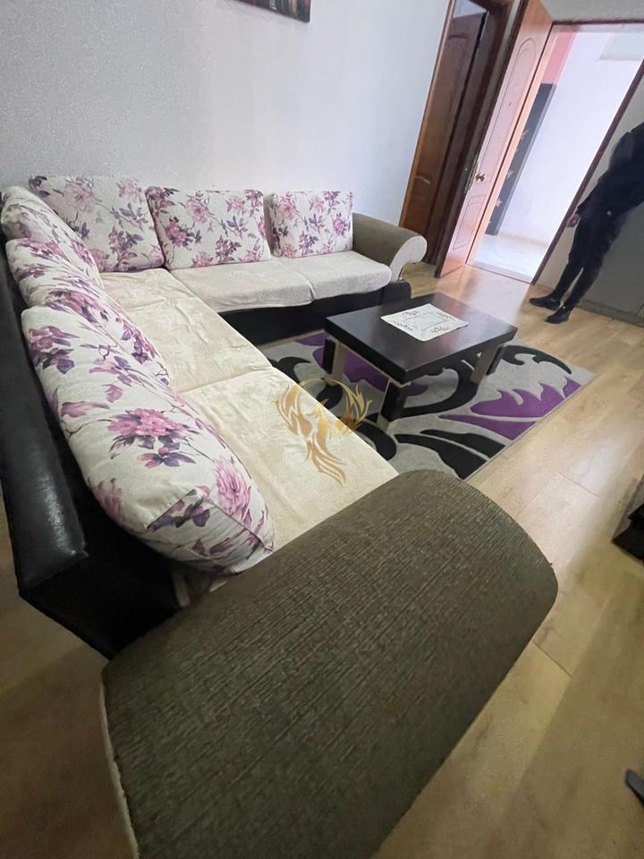 Shitet apartament 1+1 tek ne Fresk