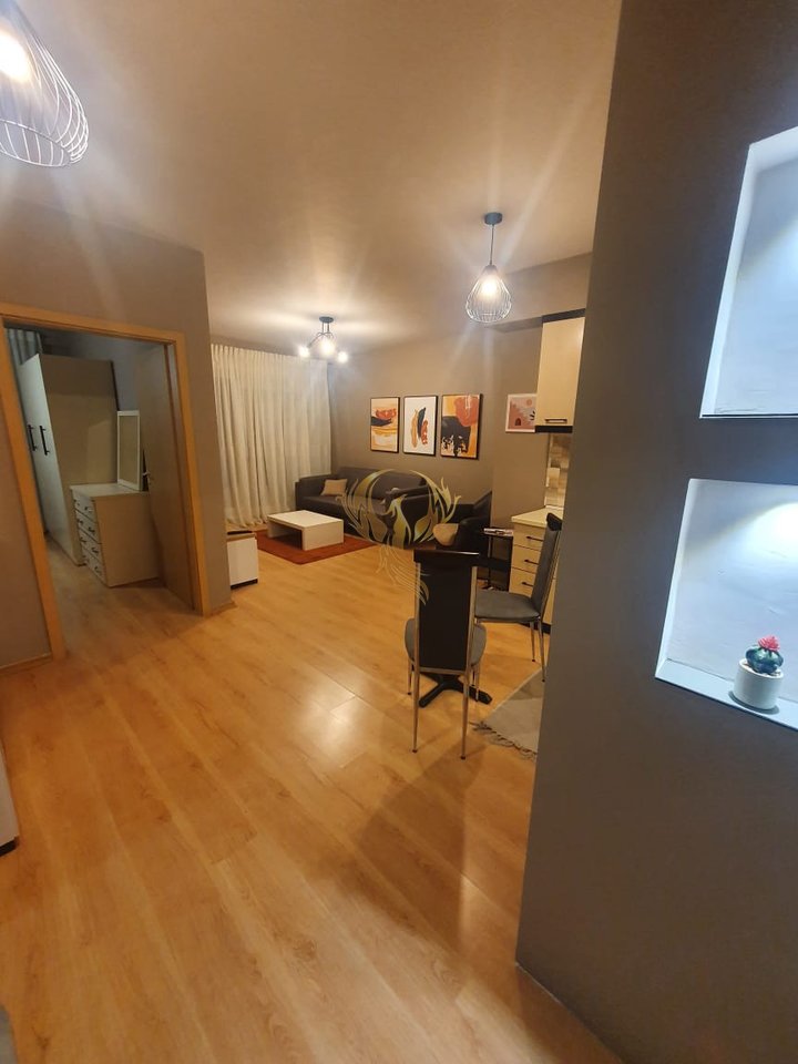 1+1 apartment for rent at the Magnet complex, 21 Dhjetori.