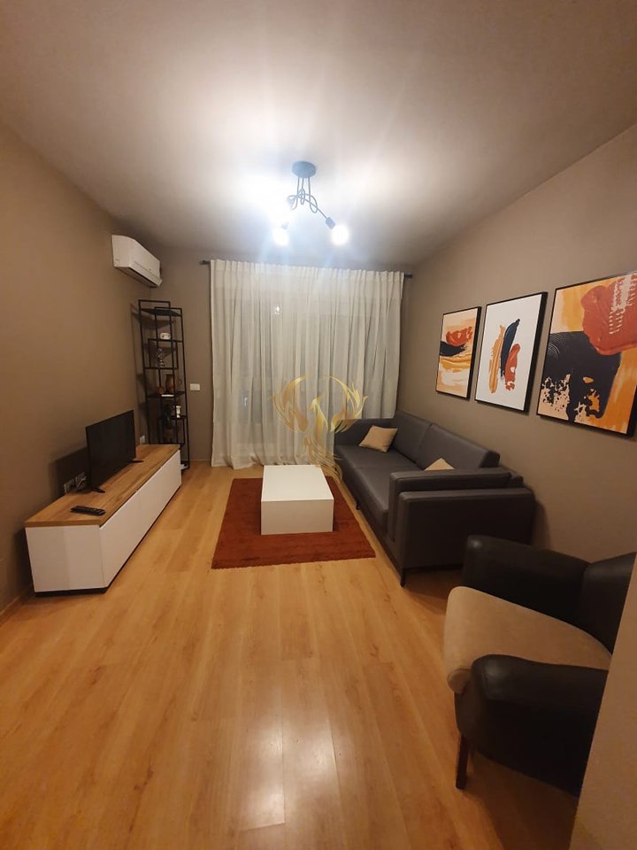 1+1 apartment for rent at the Magnet complex, 21 Dhjetori.