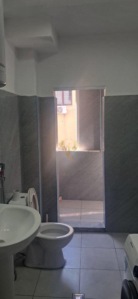 Jepet me Qera Apartament 1+1 te Varri Bami