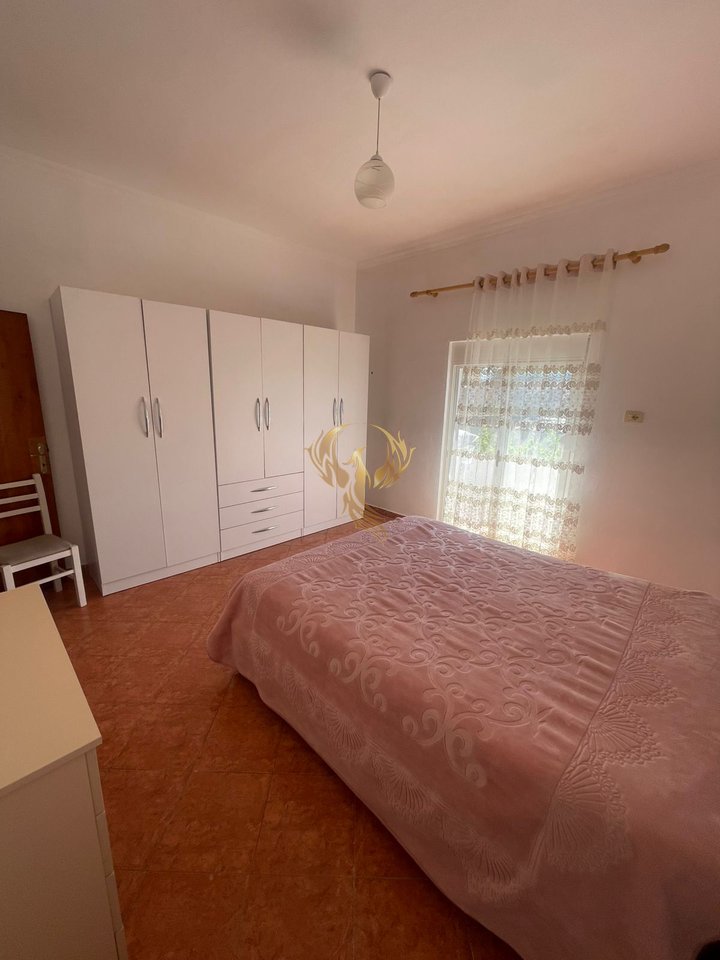 For rent 1+1 entrance in a villa near the military hospital, Lapraka