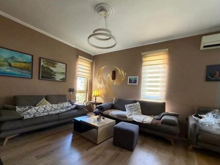 Jepet me qira Hyrje 2+1 tek Ish Fusha Aviacionit