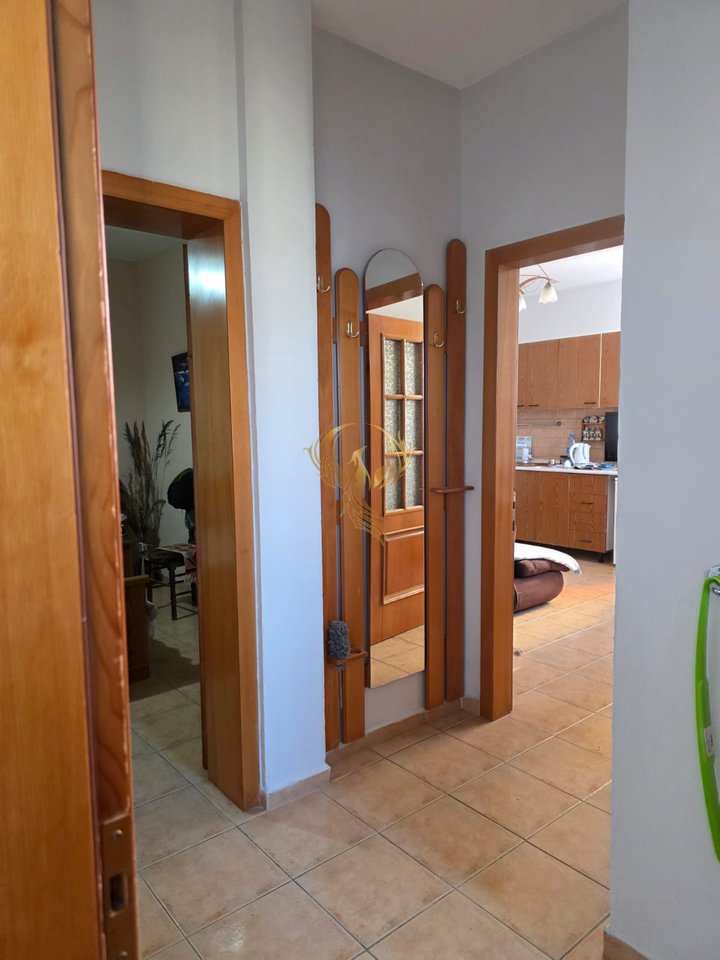 For rent Entrance 1+1 Zogu i Pare Boulevard