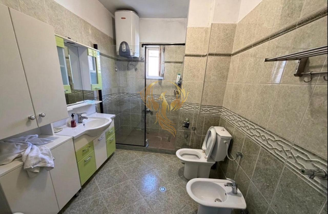 Jepet me qira Hyrje 2+1 tek Ish Fusha Aviacionit