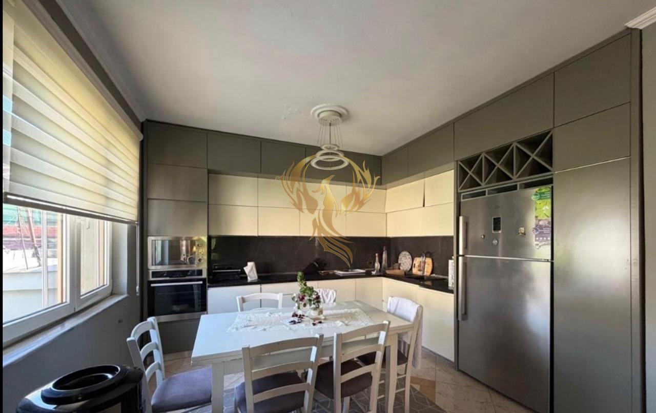 Jepet me qira Hyrje 2+1 tek Ish Fusha Aviacionit