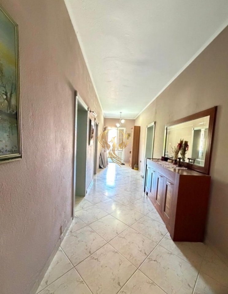 Jepet me qira Hyrje 2+1 tek Ish Fusha Aviacionit