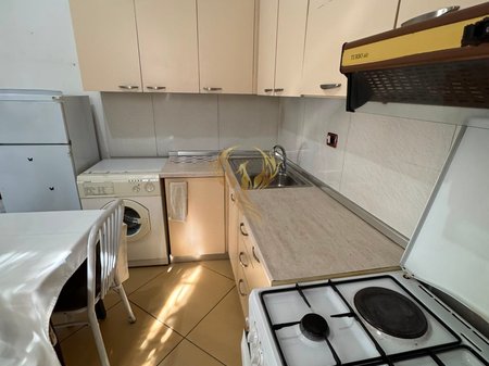 Jepet me qira Garsionere tek Tregu Elektrik