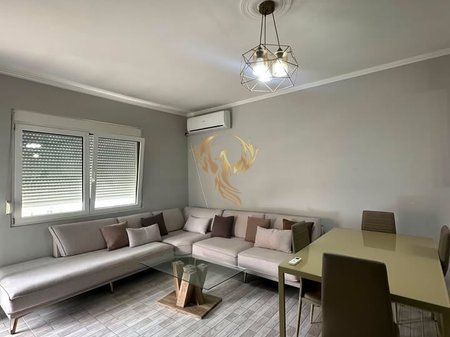 Jepet me qera apartament 2+1 në Astir