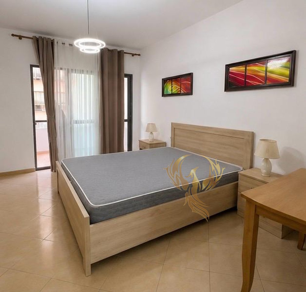 Jepet me Qera Apartament  1+1 tek  5 Maj