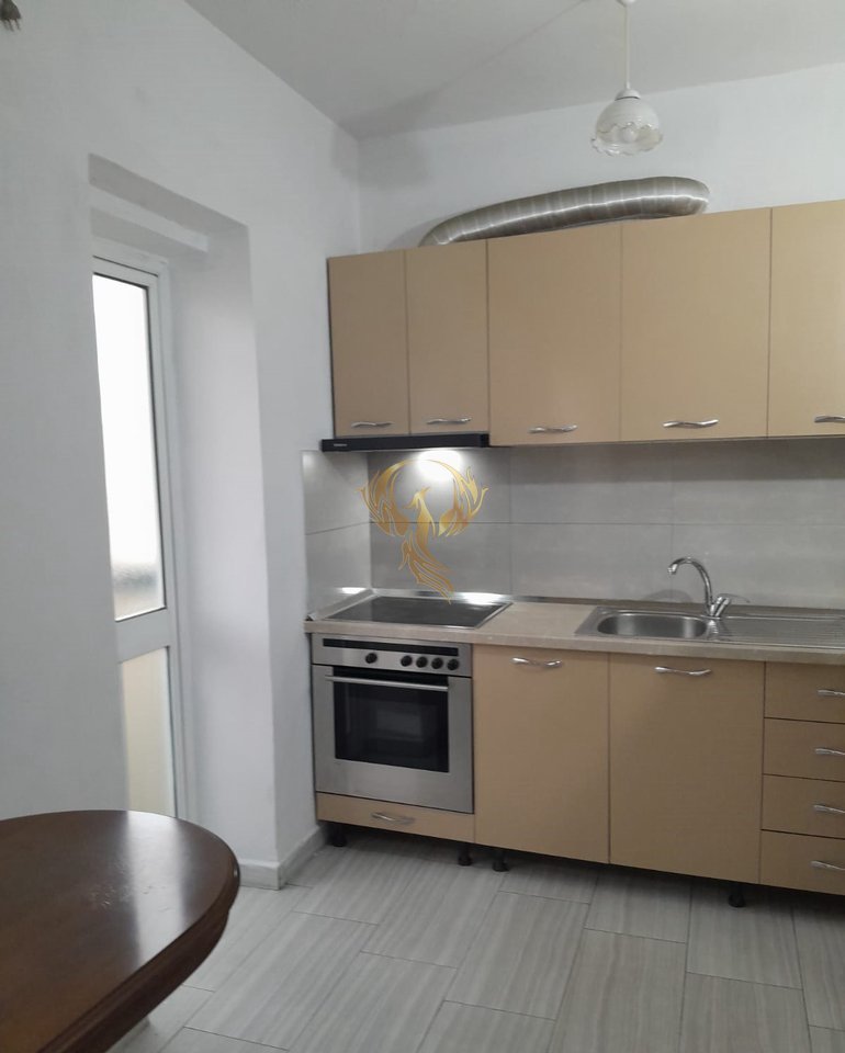 Jepet me qira Apartament 1+1 Rruga Bardhyl