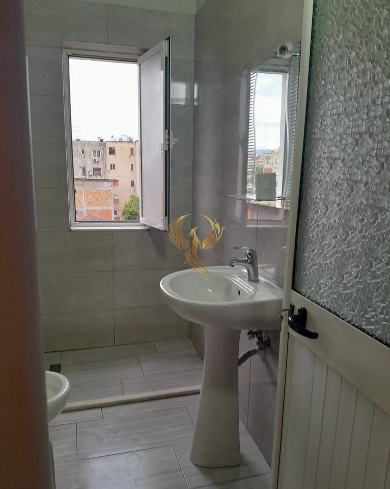 Jepet me qira Apartament 1+1 Rruga Bardhyl