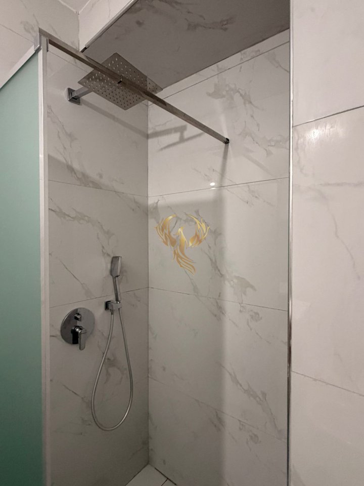 Jepet me qera apartament 1+1 tek Rruga e Kosovarëve