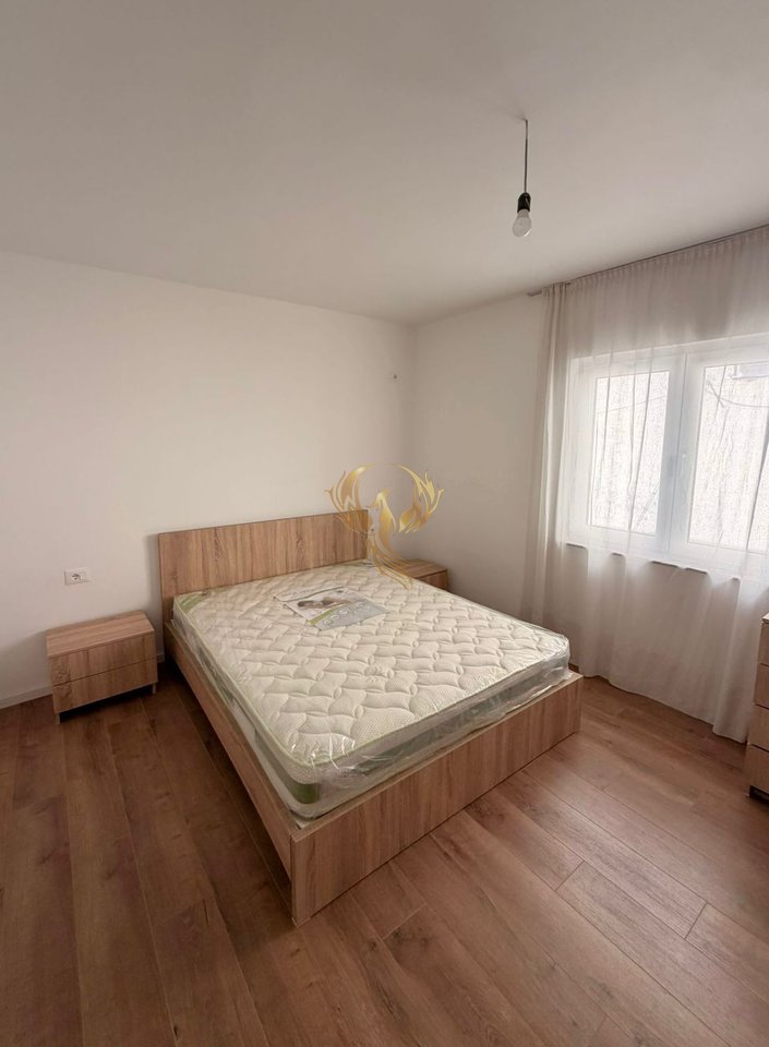 Jepet me qera apartament 1+1 tek Rruga e Kosovarëve