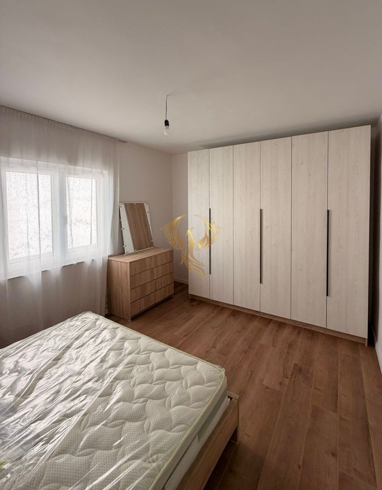 Jepet me qera apartament 1+1 tek Rruga e Kosovarëve
