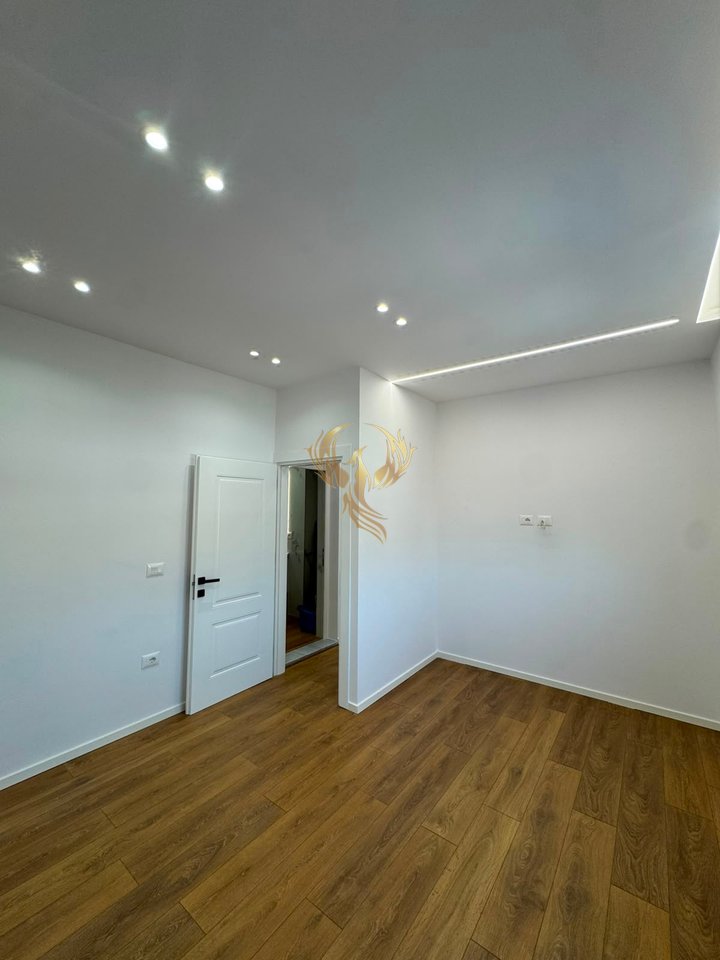 Shitet apartament 2+1 tek rruga Bardhyl