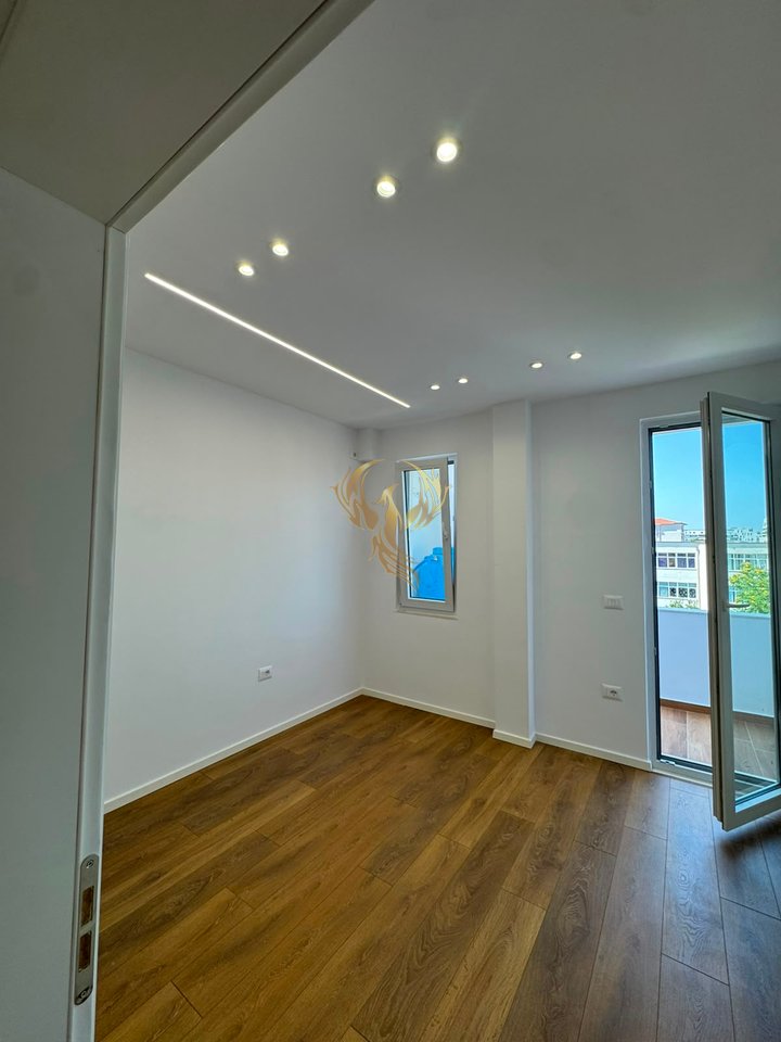 Shitet apartament 2+1 tek rruga Bardhyl