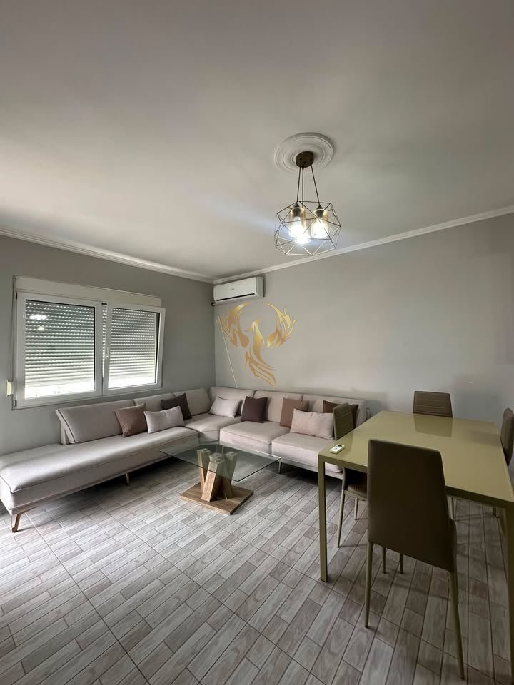 Jepet me qera apartament 2+1 në Astir
