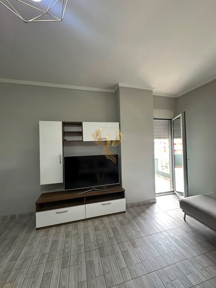 Jepet me qera apartament 2+1 në Astir