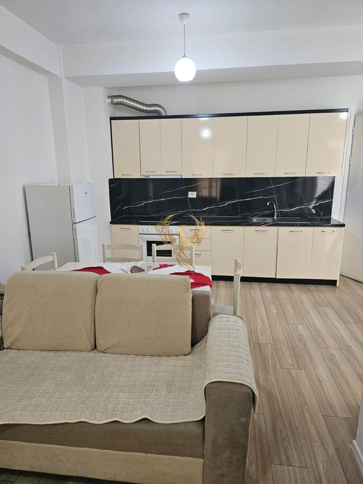 Jepet me qera apartament 2+1 në Ali Dem, Kompleksi Mangalem 21