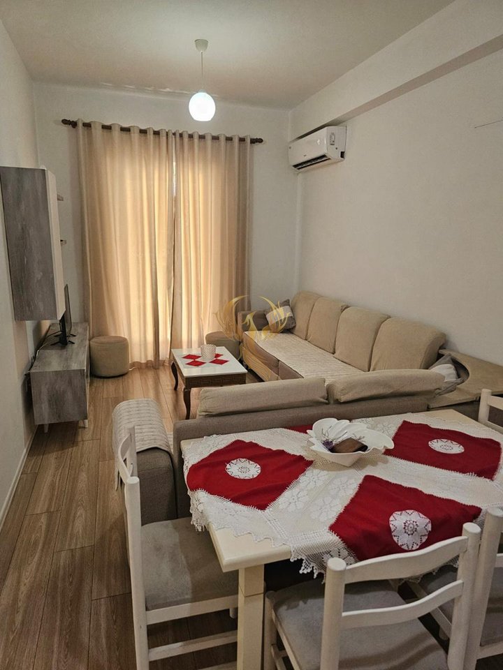 Jepet me qera apartament 2+1 në Ali Dem, Kompleksi Mangalem 21