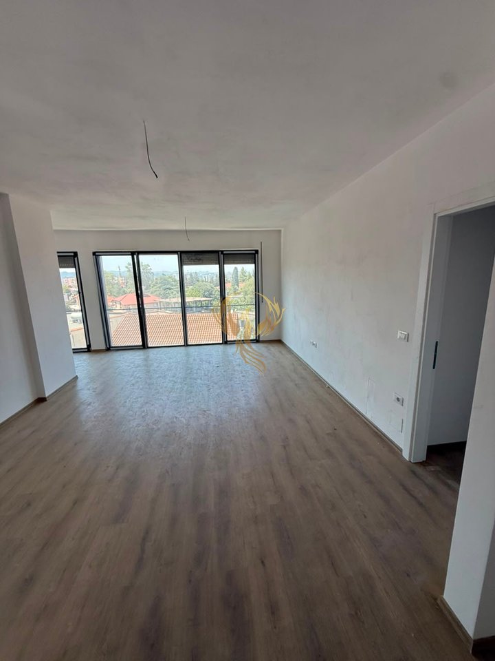Jepet me qera apartament 2+1+2 bosh në Don Bosko