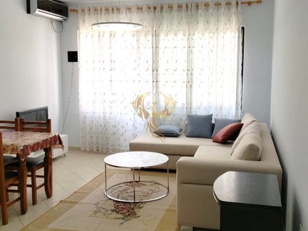 Jepet me qera apartament 1+1 në Astir