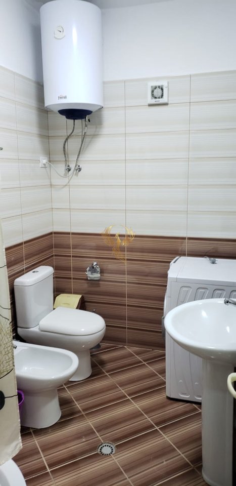 Jepet me qera apartament 1+1 në Astir