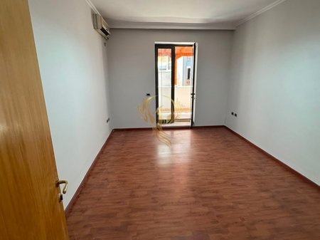 Ufficio in affitto presso i Palazzi Agimi, sulla strada principale
