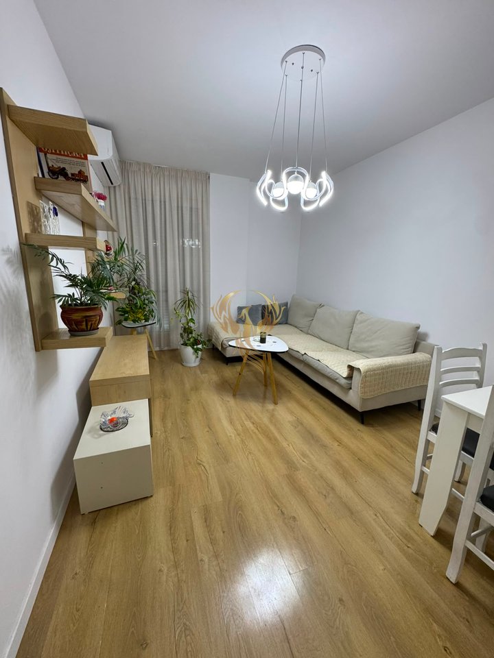 Jepet me qira Apartament 2+1+2 tek Ministria e Mbrojtjes