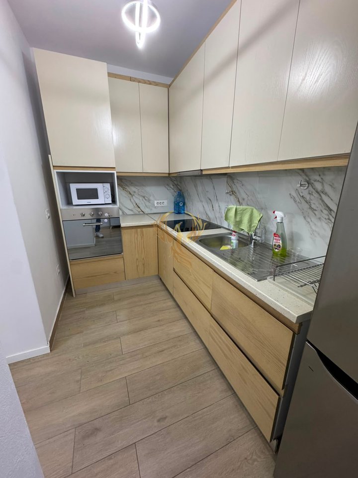 Jepet me qira Apartament 2+1+2 tek Ministria e Mbrojtjes