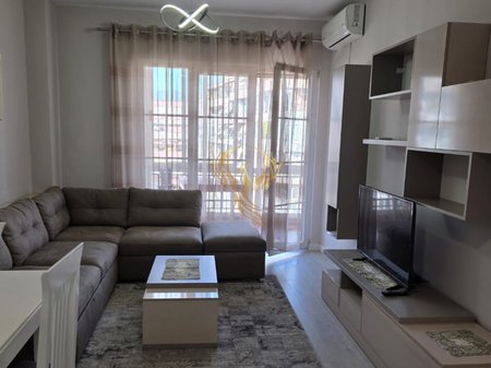 Jepet me qira Apartament 1+1 Astir tek rrethi