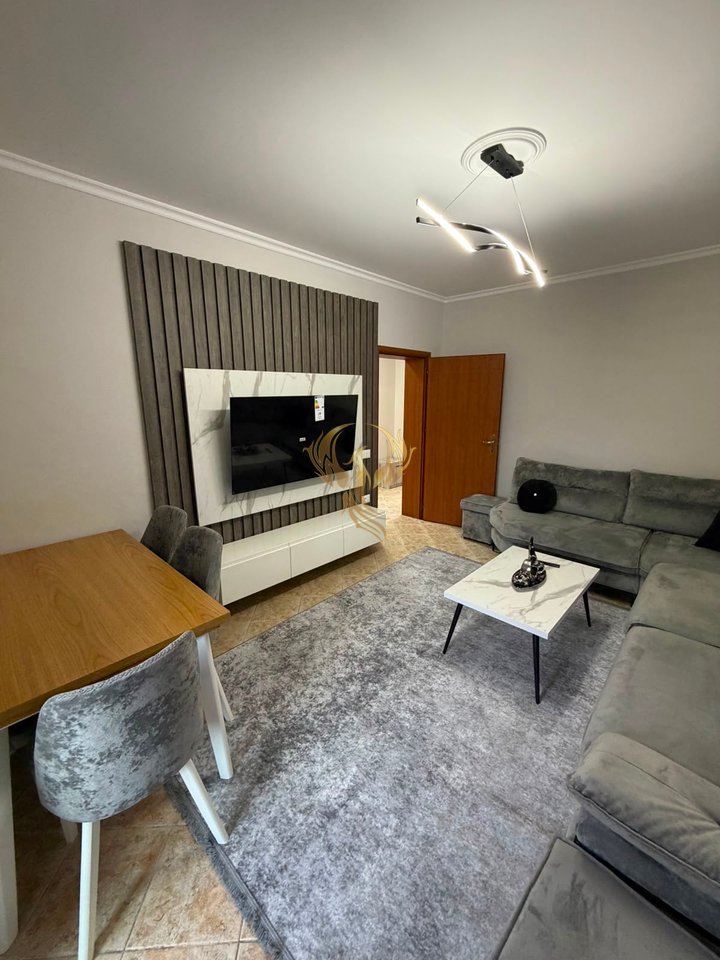 Jepet me qera apartament 2+1 tek Rruga e Durrsit